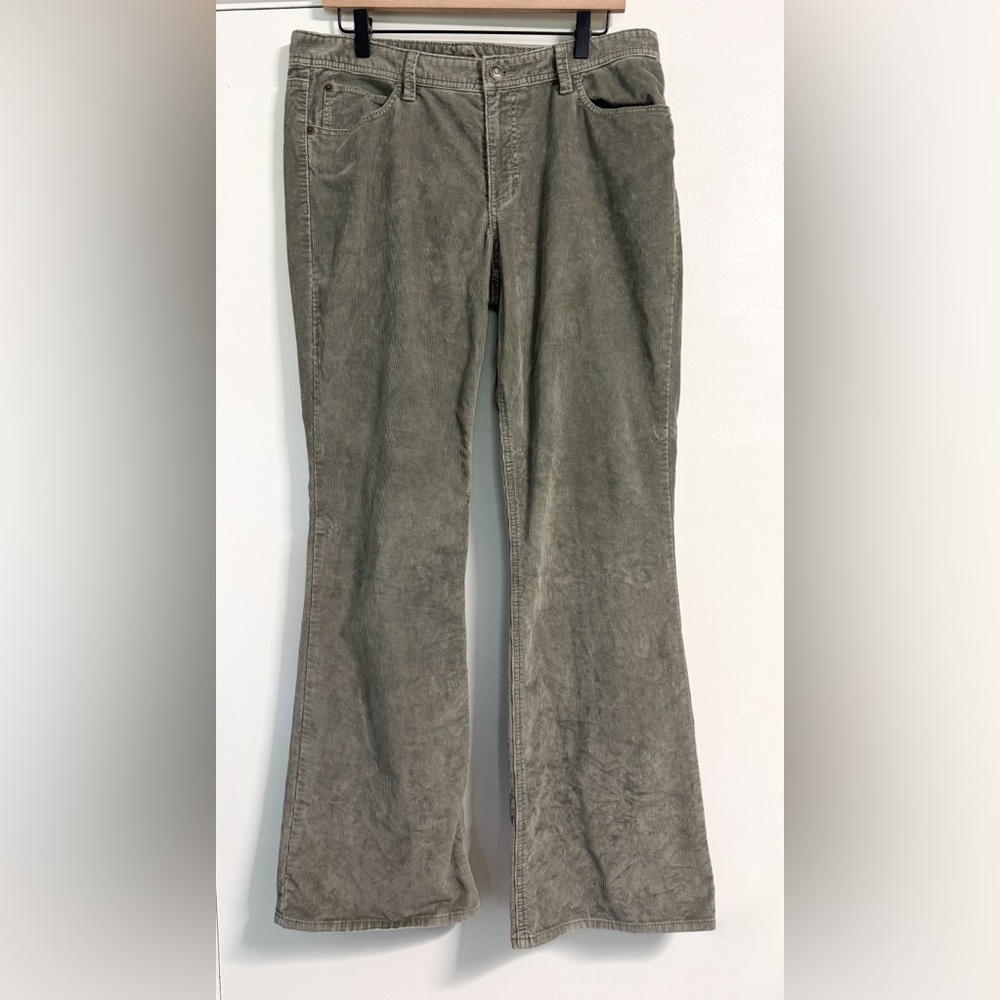 Eddie Bauer Corduroy Bootcut Pants Women’s 12 Sage Green Stretch Mid Rise